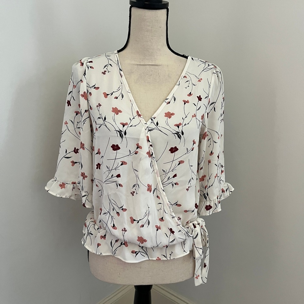 Floral Wrap Blouse size XS Ivory Red V-Neck Ruffle Elbow Sleeve Side Tie Girly